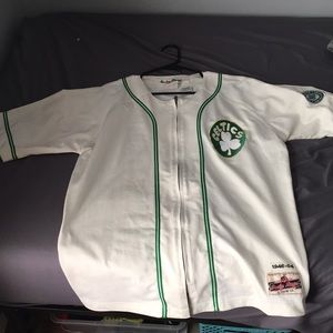 Men’s Boston Celtics zip up Retro shirt size L